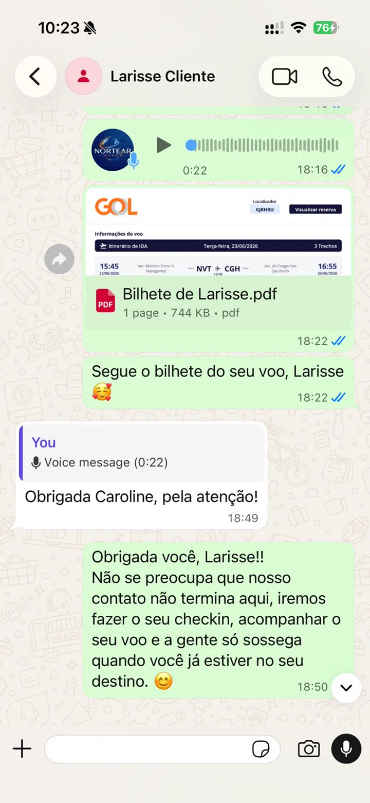 Conversa real no WhatsApp com a cliente Larisse